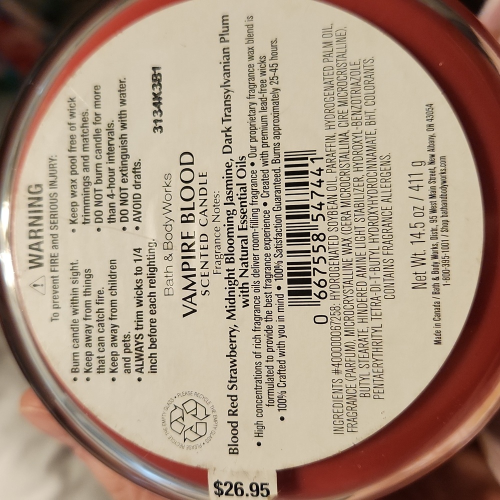 BNWT Bath and Body Works Vampire Blood candle - Picture 4 of 4